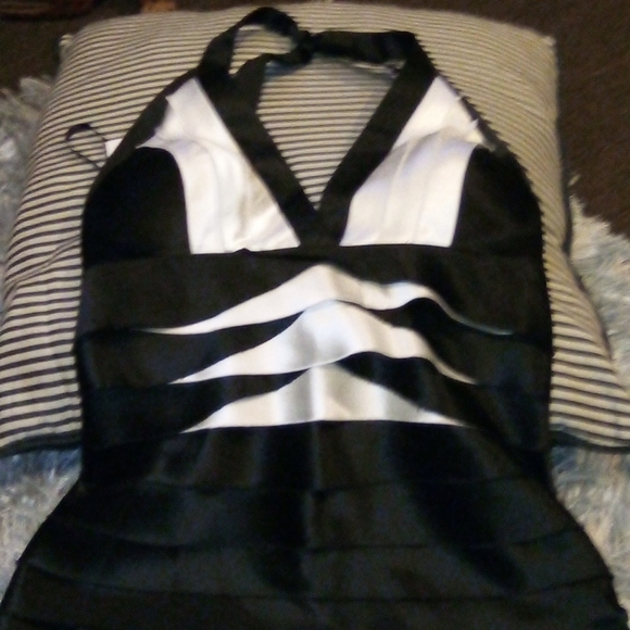 Ladies BCBG Dress - Picture 8 of 8